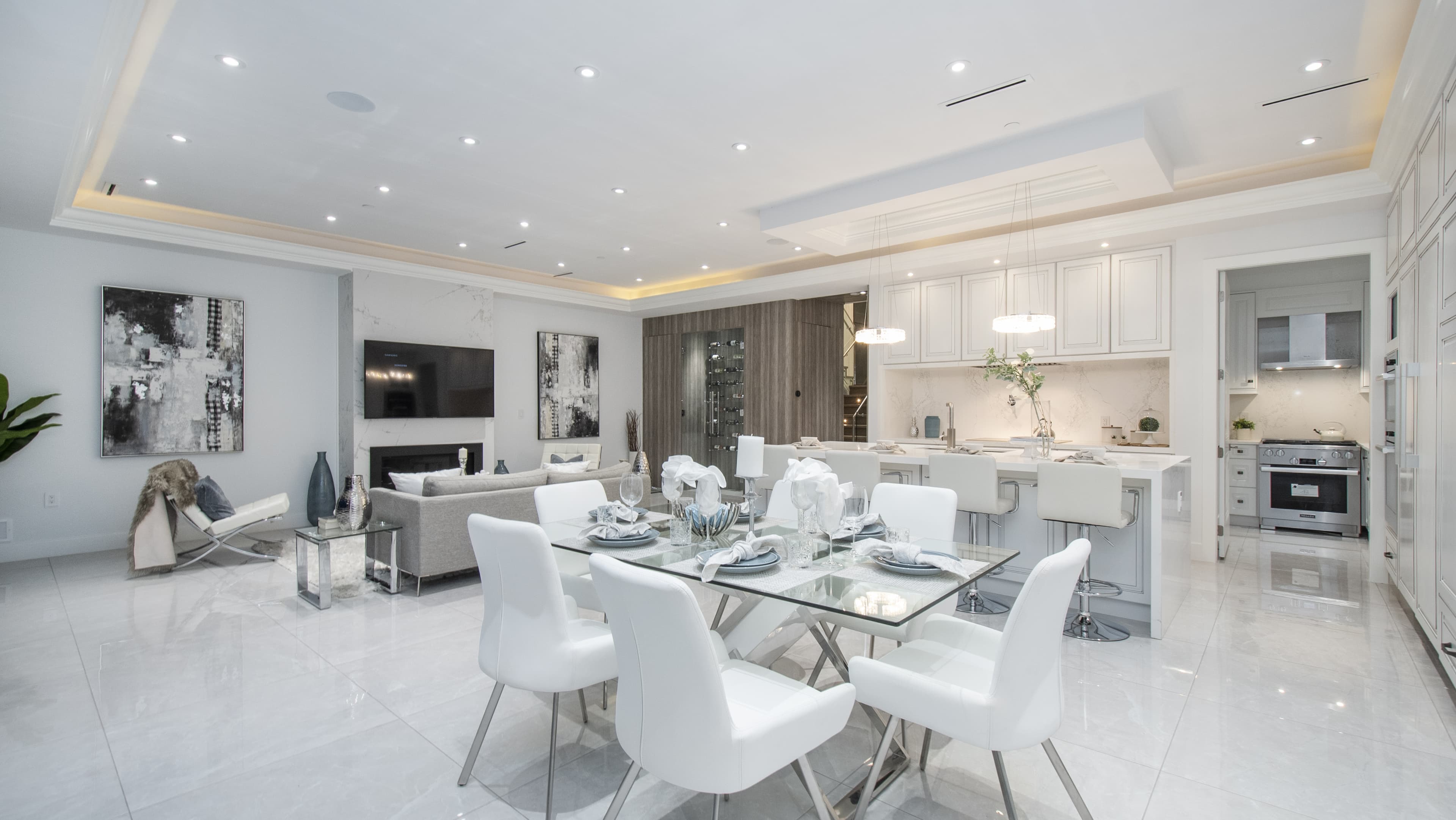 Modern luxury custom home interior built by Zako Developments