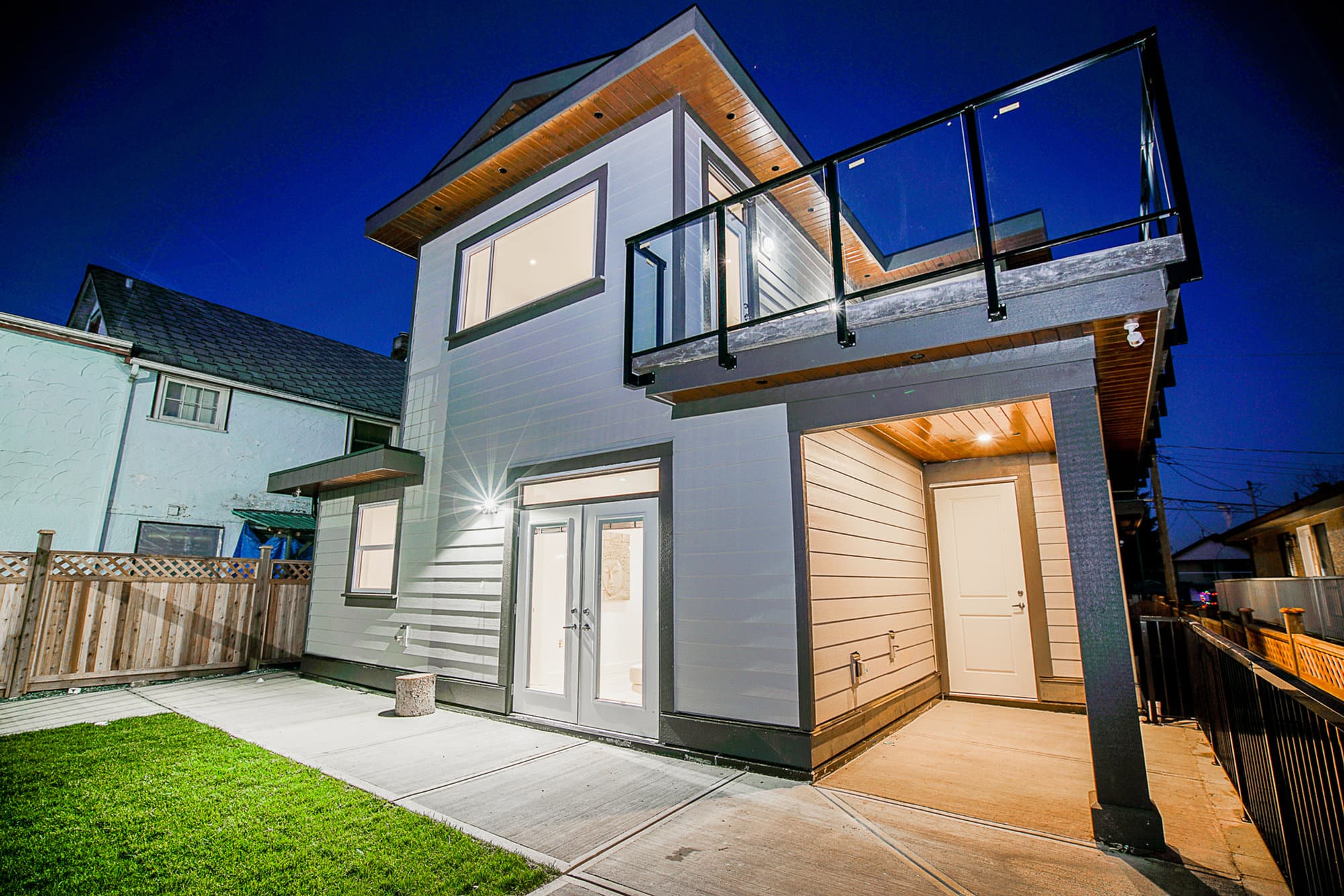 Spec House Main Unit & Coach House